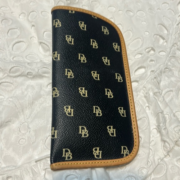 Dooney & Bourke Accessories - Dooney Bourke accessories a for glass